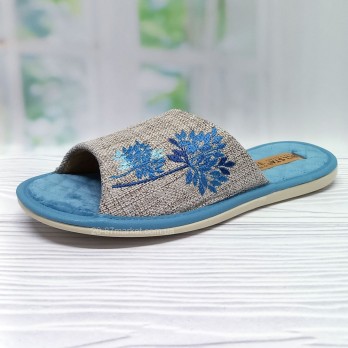 Женские тапочки Белста, бежевые, украшены вышивкой