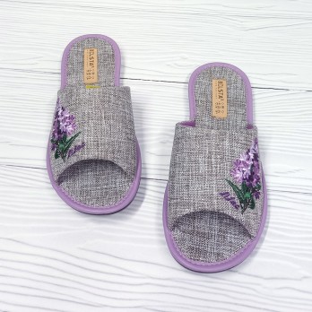 Женские бежевые тапочки Белста, вышивка: фиолетовые цветы