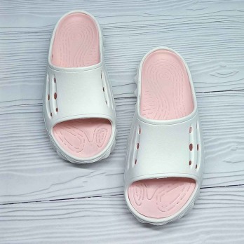 женские пляжные шлёпанцы белого цвета