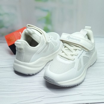 Детские кроссовки для девочки, текстильный верх, застёжки на липучках.