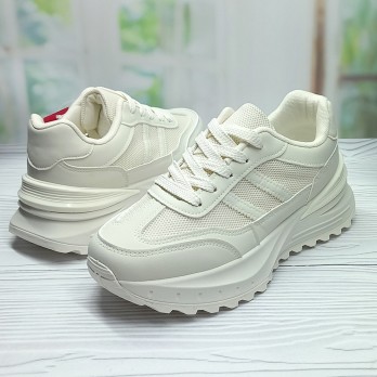 Кроссовки бежевые для девушки, высокая подошва, бежевые.