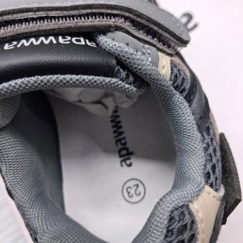 Детские кроссовки, кожаная стелька с супинатором, серые.