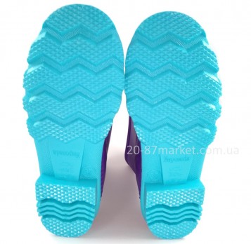 Протектор на подошве бирюзового цвета,  сапоги ПВХ фиолетовые