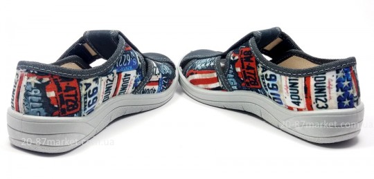 Серые тапочки вид с зади