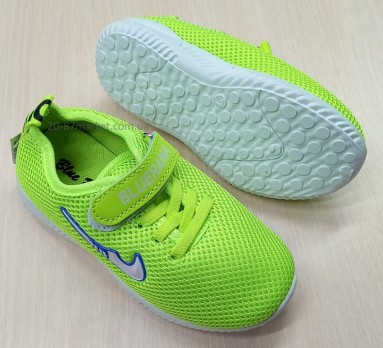 Зелёные кроссовки, сетка, белая подошва