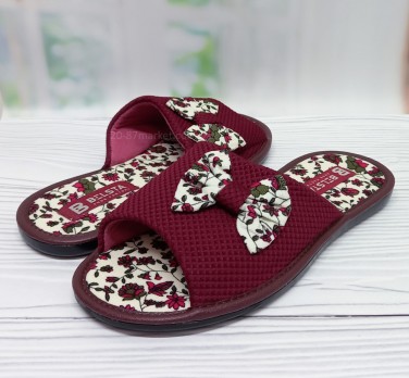 Тапочки шлёпанцы бордового цвета