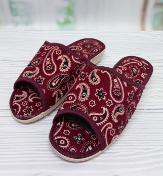 Бордовые тапочки, женские