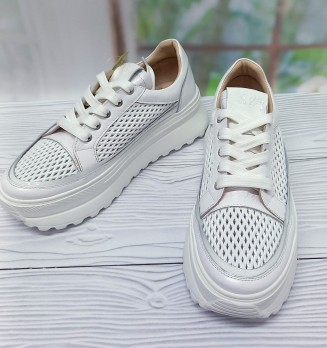Летние женские кроссовки белого цвета, кожаные, перфорация