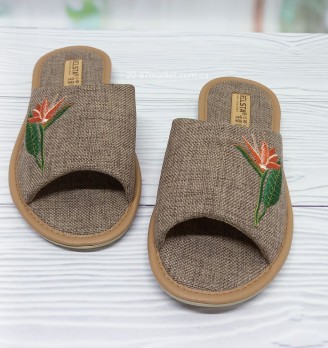 Женские тапочки белста, бежевые, вышивка цветок
